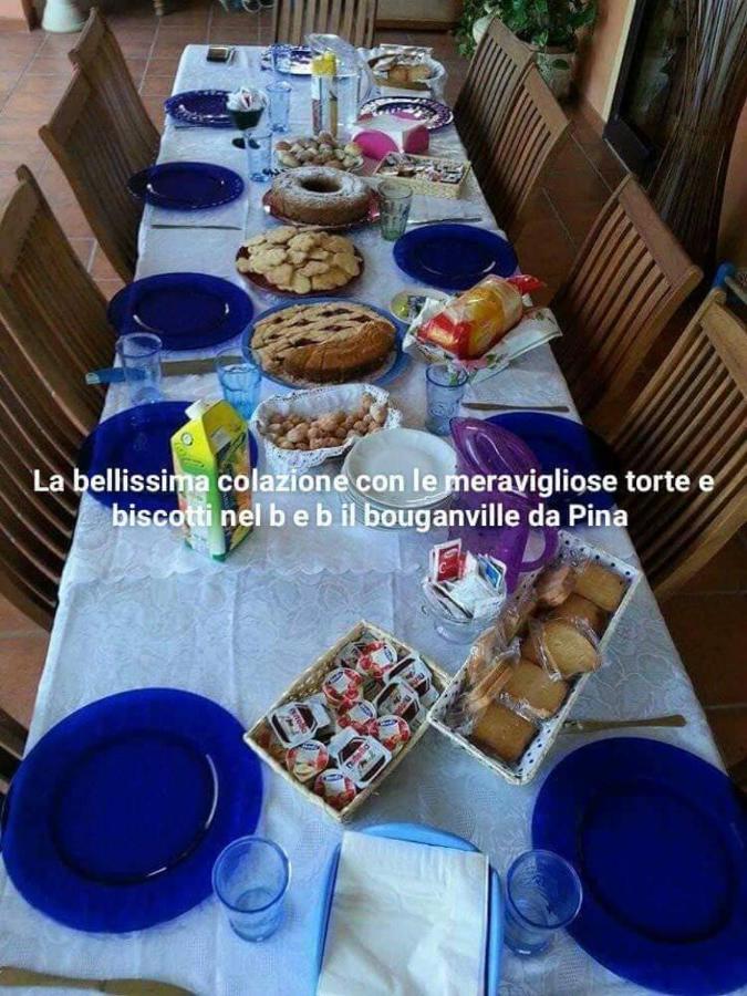 Il Bouganville Oristano Bagian luar foto